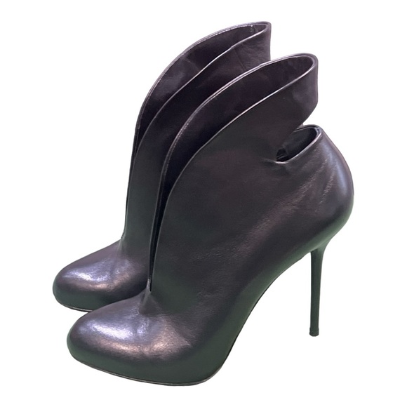 Sergio Rossi V-Neck Cut Out Ankle Boots Size 7.5US or 37 1/2Italy - Picture 2 of 9